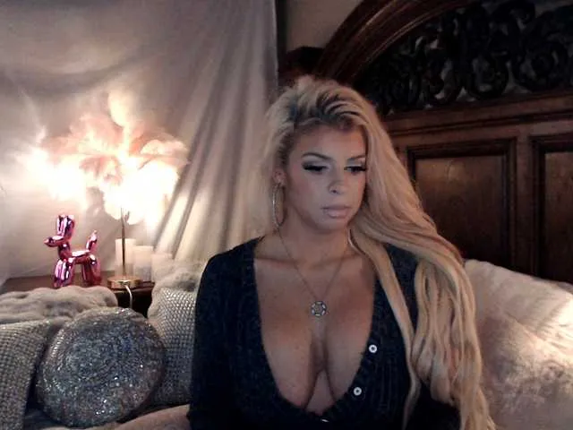 Live sex webcam photo for xtinastar #291169232