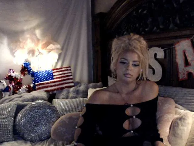 Live sex webcam photo for xtinastar #291369813