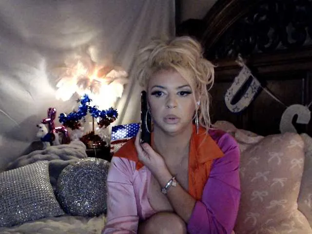 Live sex webcam photo for xtinastar #291393765