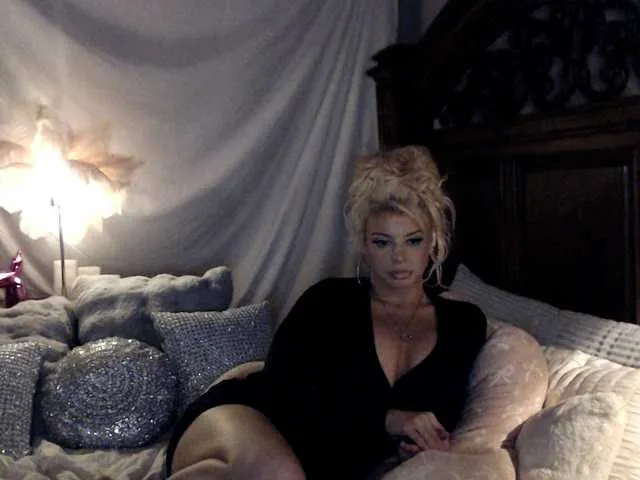 Live sex webcam photo for xtinastar #291484575