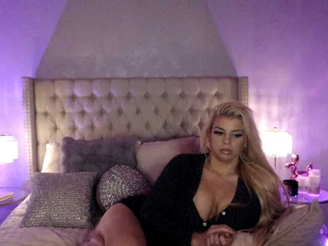 Live sex webcam photo for xtinastar #291821484