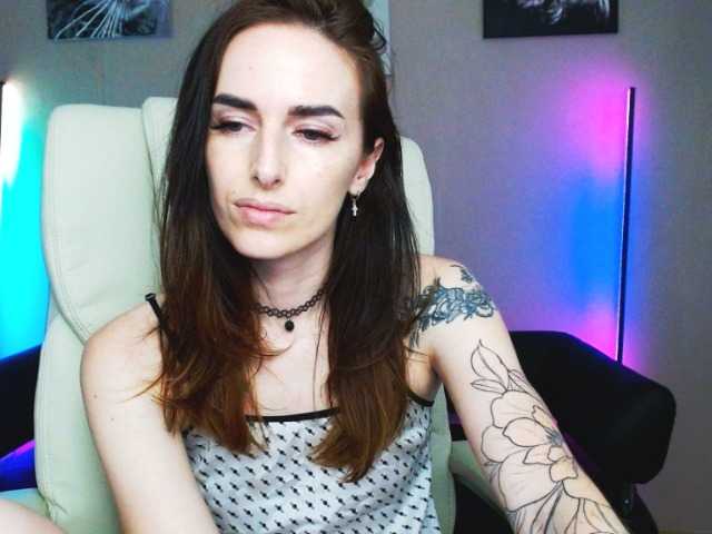 Live sex webcam photo for xxadrihanna #275518589