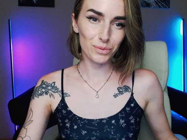 Live sex webcam photo for xxadrihanna #275634499