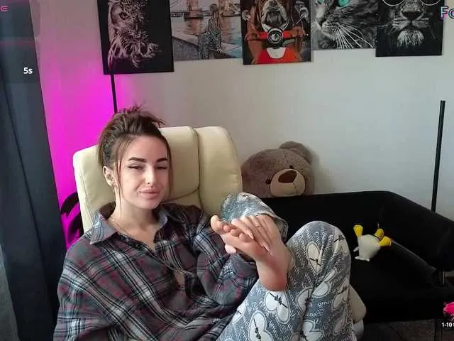 Live sex webcam photo for xxadrihanna #290708617