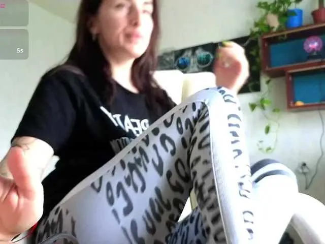 Live sex webcam photo for xxadrihanna #290804953