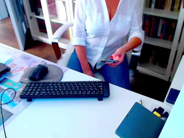 Live sex webcam photo for xxangelcatxx #290799715