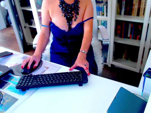 Live sex webcam photo for xxangelcatxx #291063609