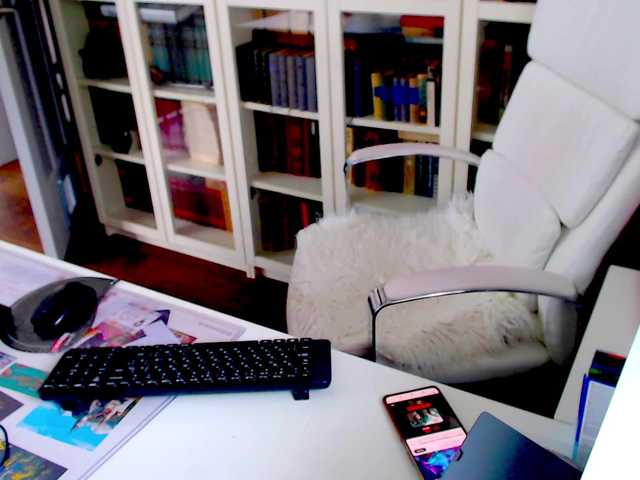 Live sex webcam photo for xxangelcatxx #291112370