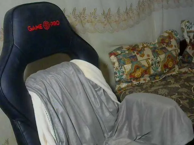 Live sex webcam photo for xxdaryaxx #271759039