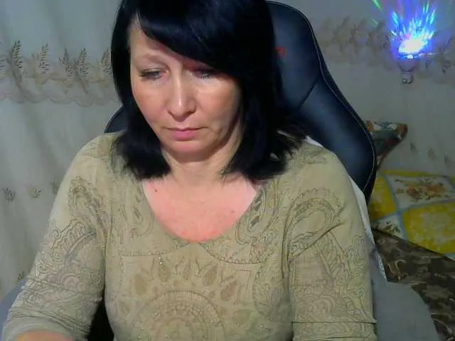 Live sex webcam photo for xxdaryaxx #272436256