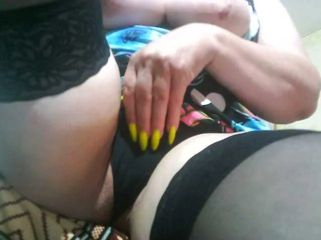 Live sex webcam photo for xxdaryaxx #278253538