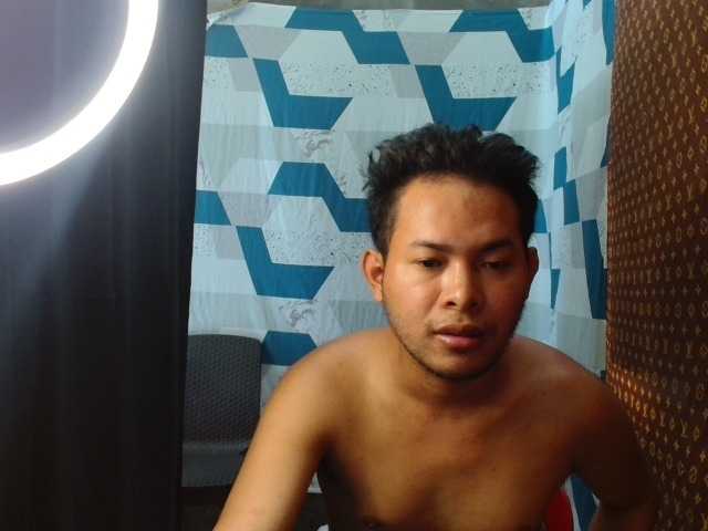 Live sex webcam photo for xxreyfucker69 #275571878