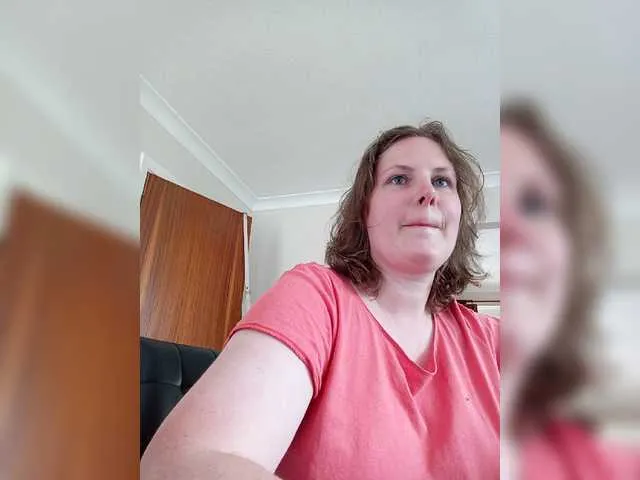 Live sex webcam photo for xxsexylindyxx #275646869