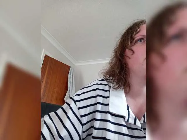 Live sex webcam photo for xxsexylindyxx #275726220