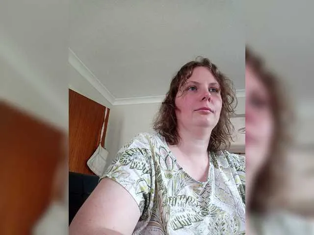 Live sex webcam photo for xxsexylindyxx #275741341