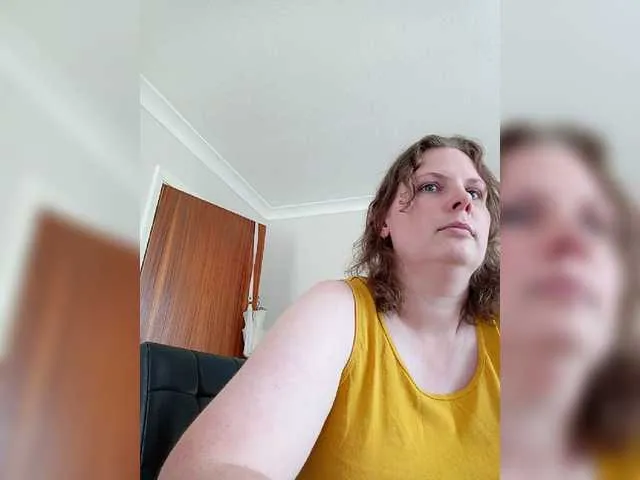 Live sex webcam photo for xxsexylindyxx #276100311