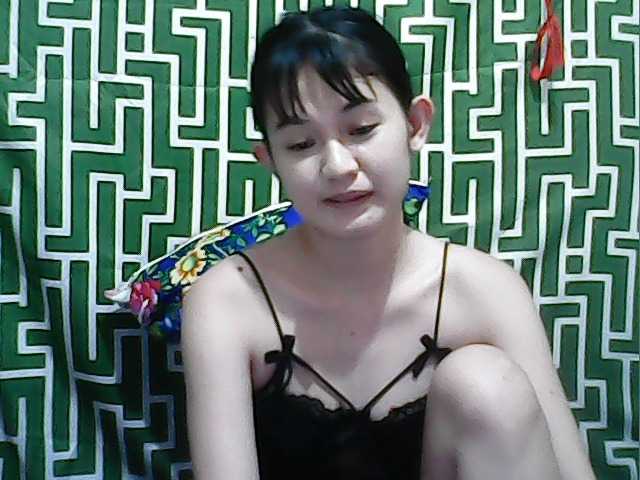 Live sex webcam photo for xxslimhotlady #277075131