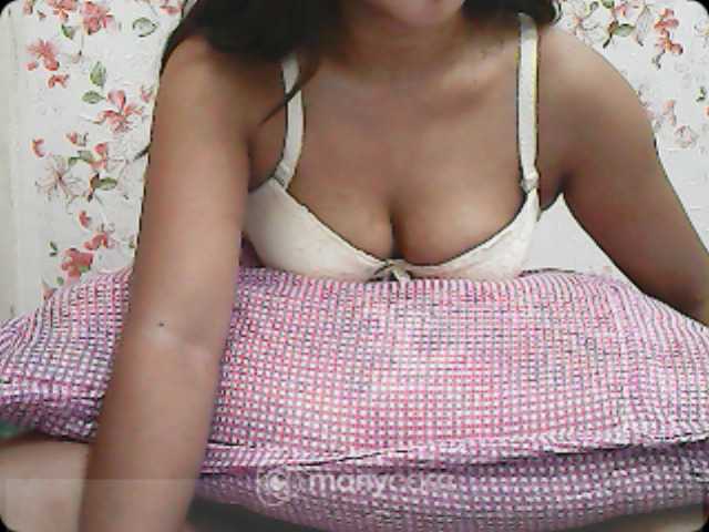 Live sex webcam photo for xxxOprincess #273645748