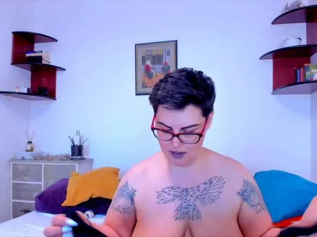 Live sex webcam photo for xxxkim #272618762