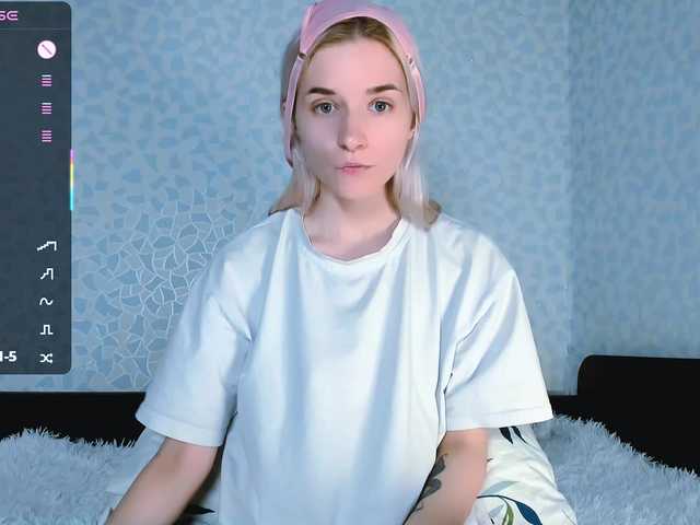 Live sex webcam photo for xxyasaxx #291585864