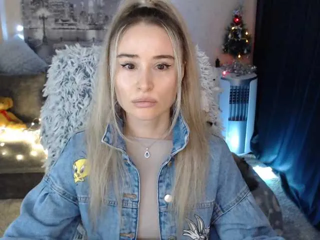 Live sex webcam photo for xyliganka777 #271715035