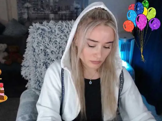 Live sex webcam photo for xyliganka777 #272037105