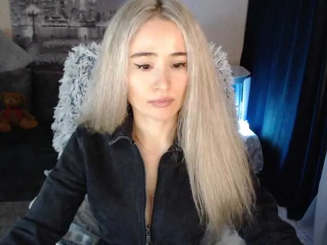 Live sex webcam photo for xyliganka777 #272088780