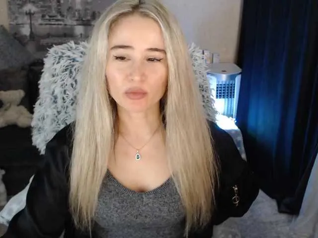 Live sex webcam photo for xyliganka777 #272127545