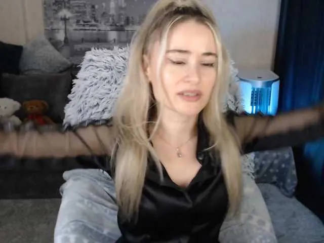 Live sex webcam photo for xyliganka777 #272532861