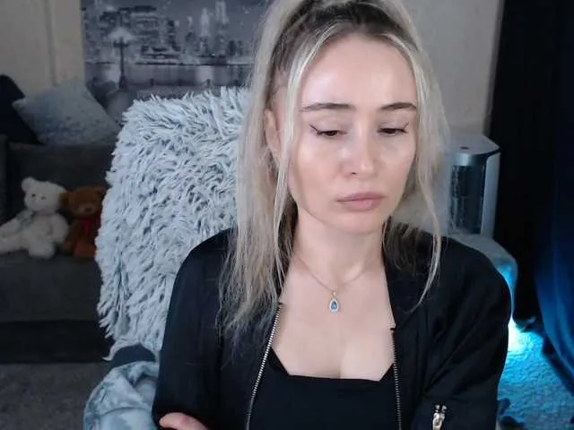 Live sex webcam photo for xyliganka777 #272579740