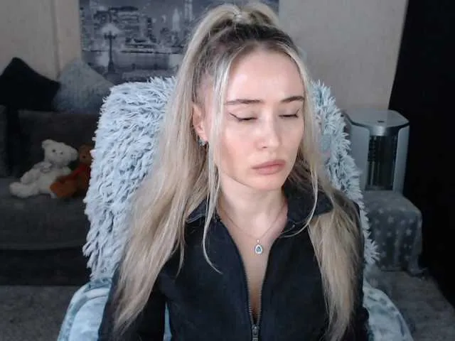 Live sex webcam photo for xyliganka777 #272612495