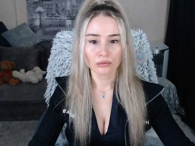 Live sex webcam photo for xyliganka777 #272637177