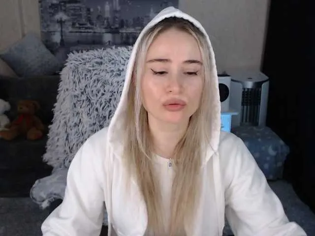 Live sex webcam photo for xyliganka777 #272703612