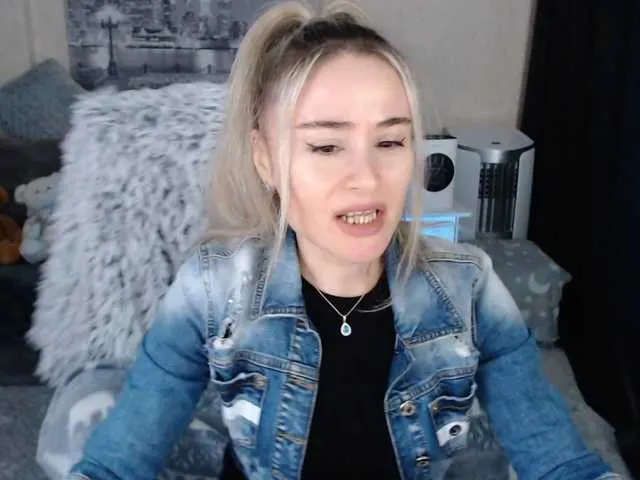 Live sex webcam photo for xyliganka777 #272738353