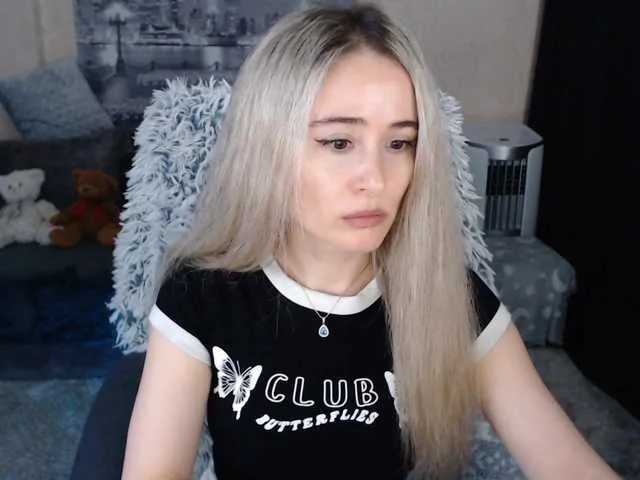 Live sex webcam photo for xyliganka777 #272881776