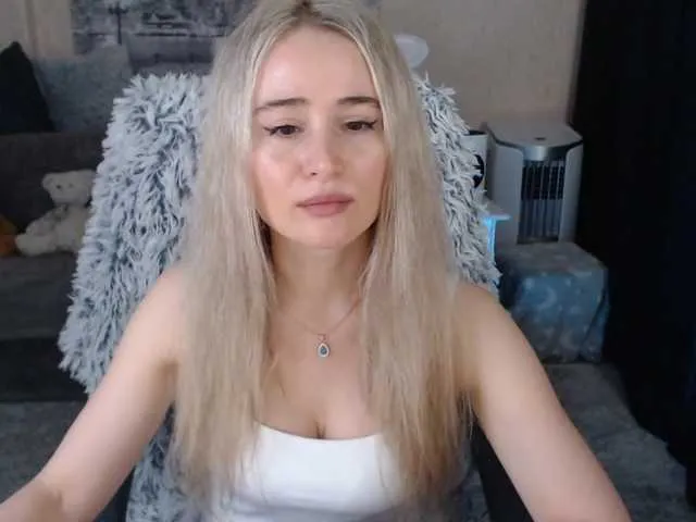 Live sex webcam photo for xyliganka777 #272957444