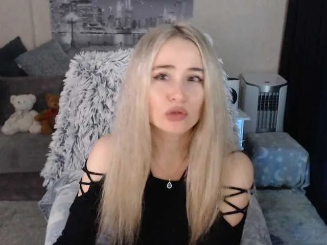 Live sex webcam photo for xyliganka777 #273006566