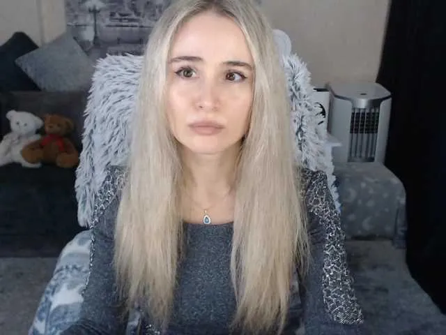 Live sex webcam photo for xyliganka777 #273155544