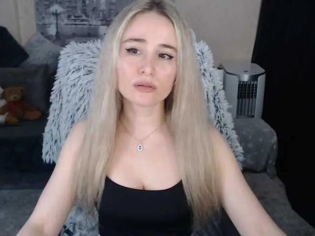 Live sex webcam photo for xyliganka777 #273237563