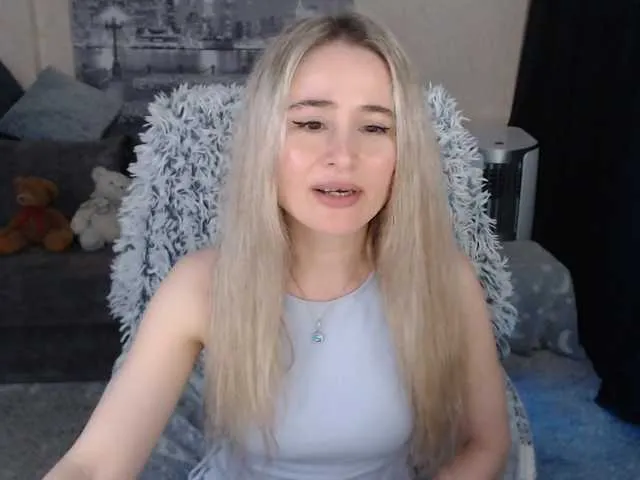 Live sex webcam photo for xyliganka777 #273387030