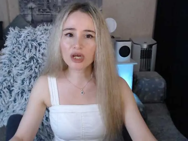 Live sex webcam photo for xyliganka777 #273596179