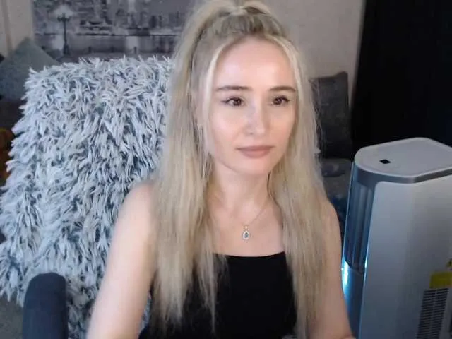 Live sex webcam photo for xyliganka777 #273705143