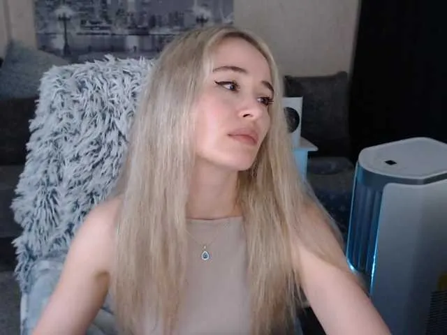 Live sex webcam photo for xyliganka777 #273769045