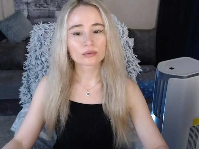 Live sex webcam photo for xyliganka777 #273872470