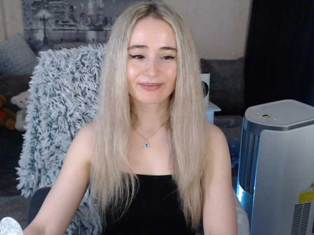 Live sex webcam photo for xyliganka777 #273935683