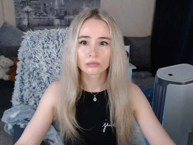 Live sex webcam photo for xyliganka777 #273944079