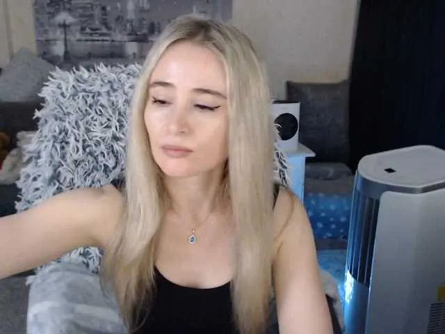 Live sex webcam photo for xyliganka777 #273972953