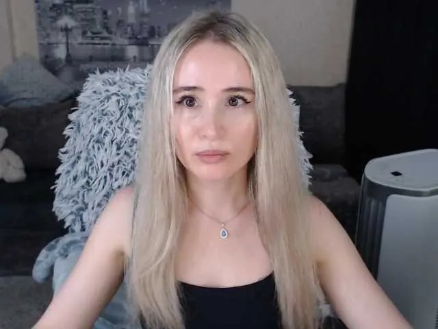 Live sex webcam photo for xyliganka777 #274048620