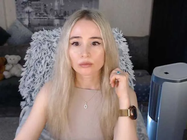 Live sex webcam photo for xyliganka777 #274060306