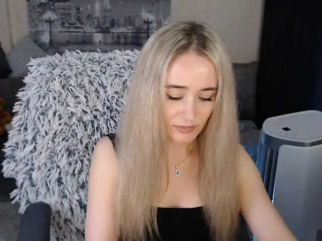 Live sex webcam photo for xyliganka777 #274082035
